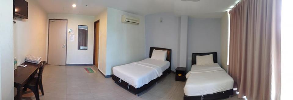 Starview Hotel Lumut Esterno foto