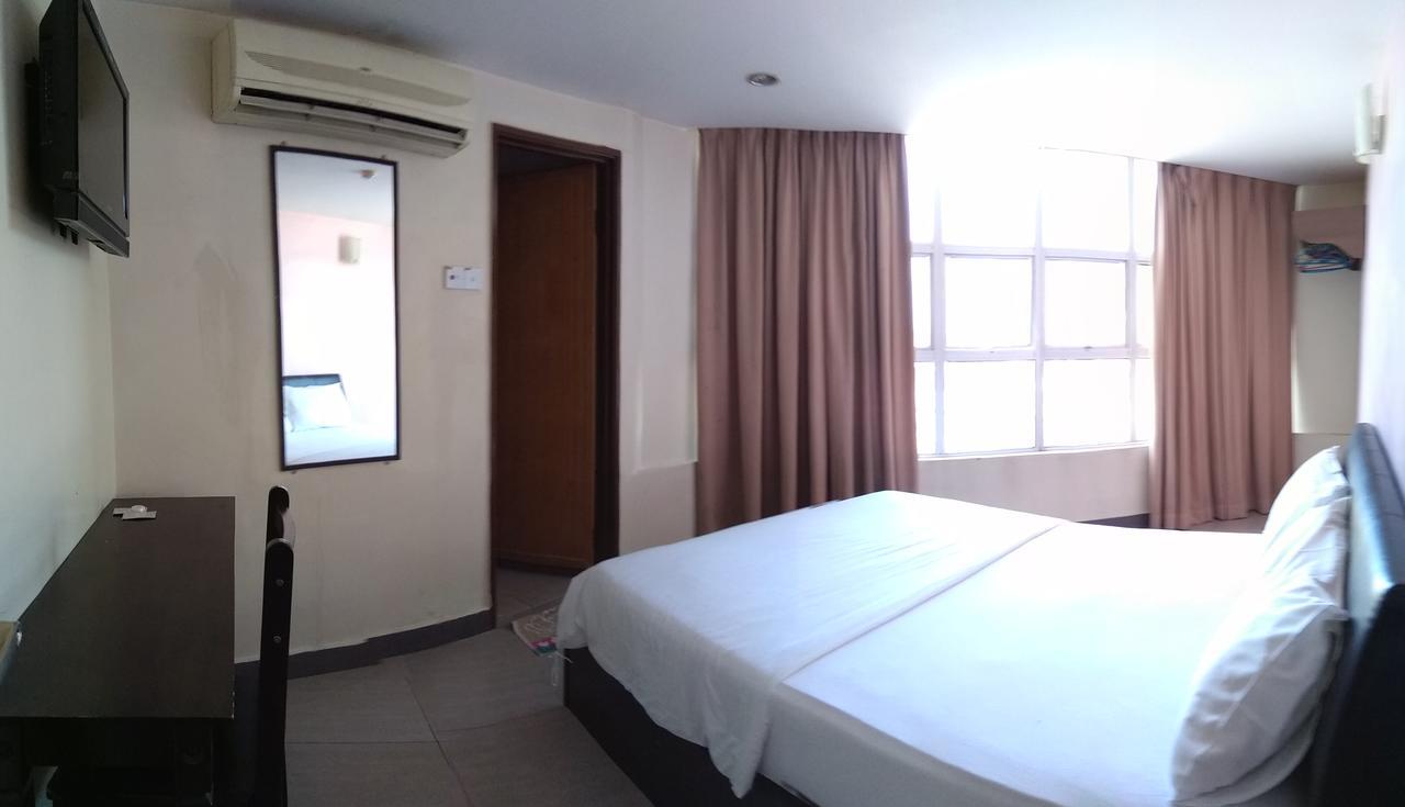 Starview Hotel Lumut Esterno foto